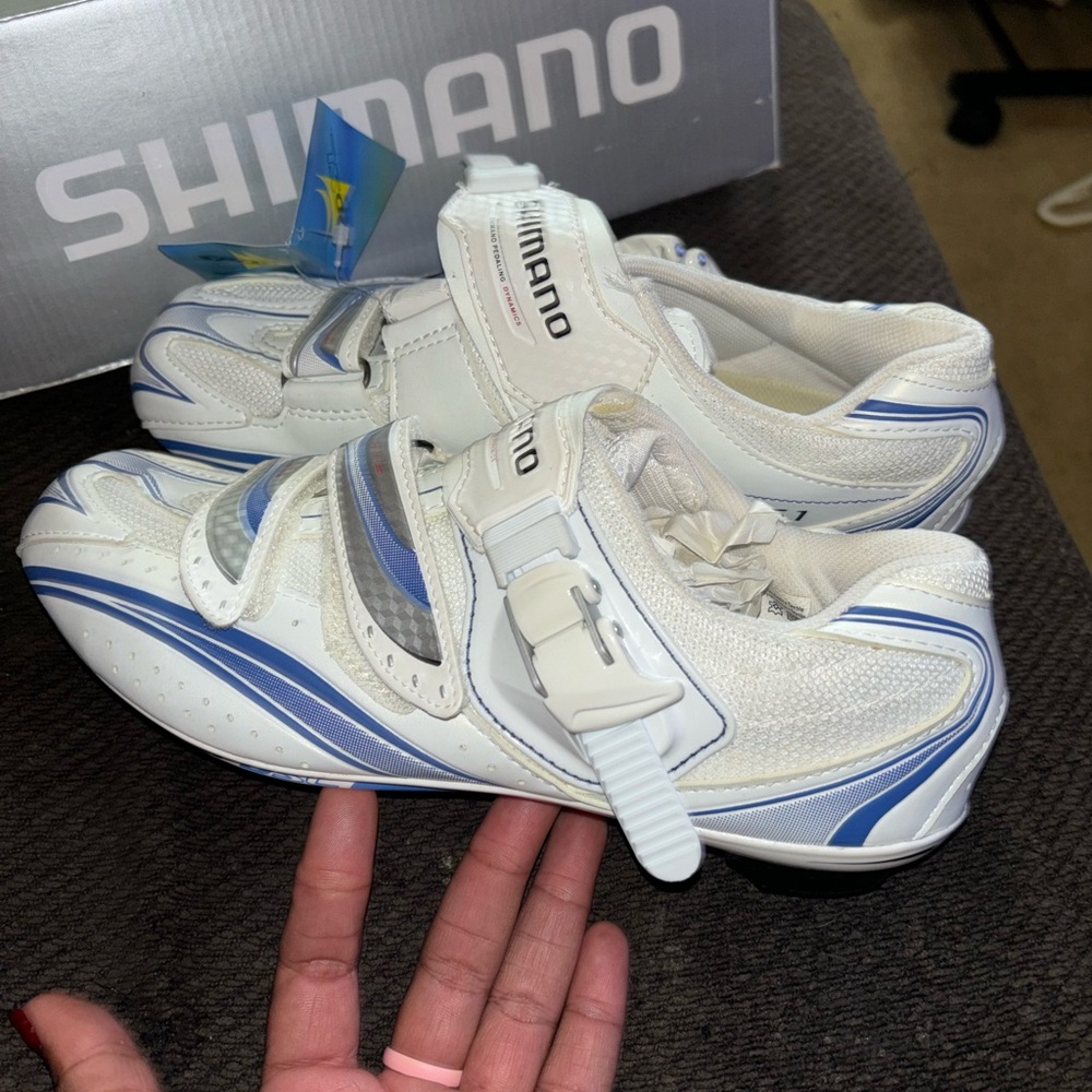 NWT! Shimano Bicycle Shoes sz 8.5